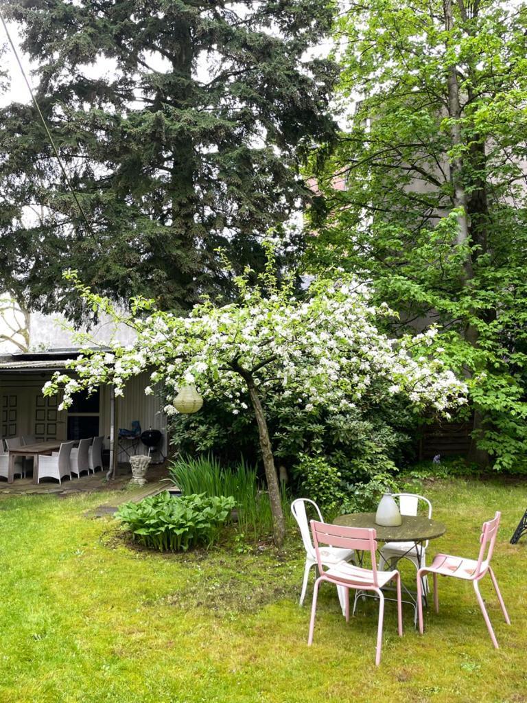 Haus Mit Tuermchen Leilighet Solingen Eksteriør bilde
